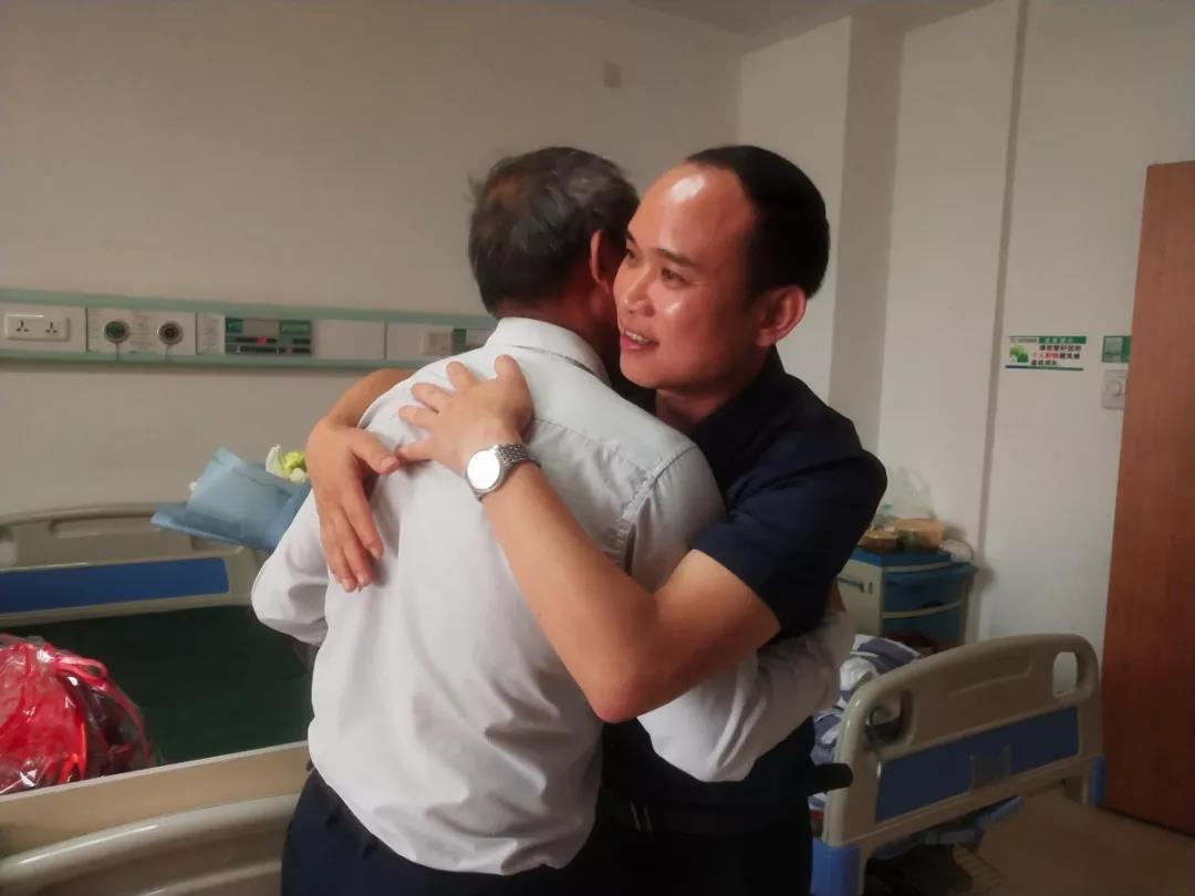 真情關(guān)懷，慰問員工丨老羅，愿您早日康復(fù)！
