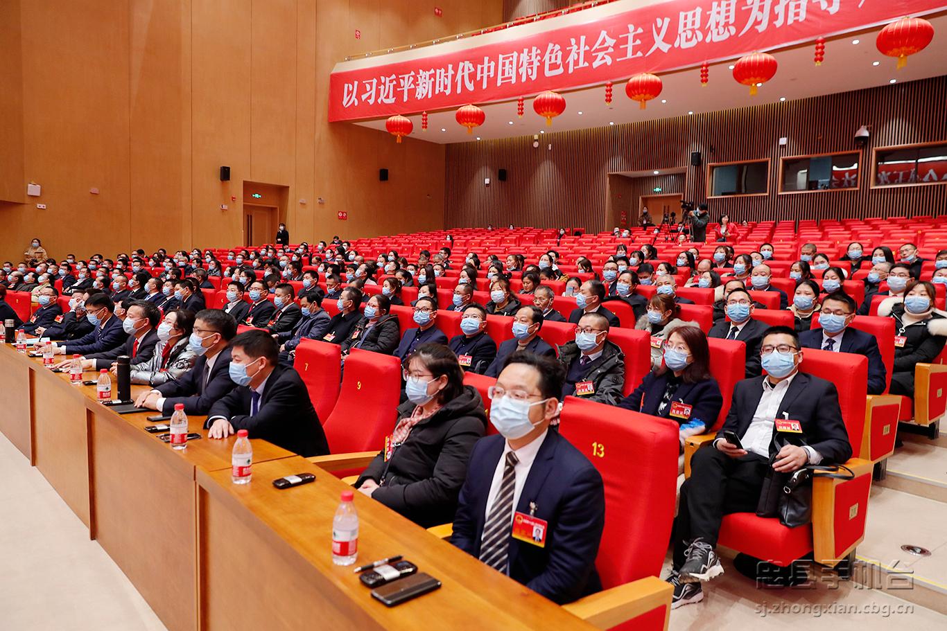 “一票重千鈞”——公信表決系統(tǒng)助力忠縣人大、政協(xié)
